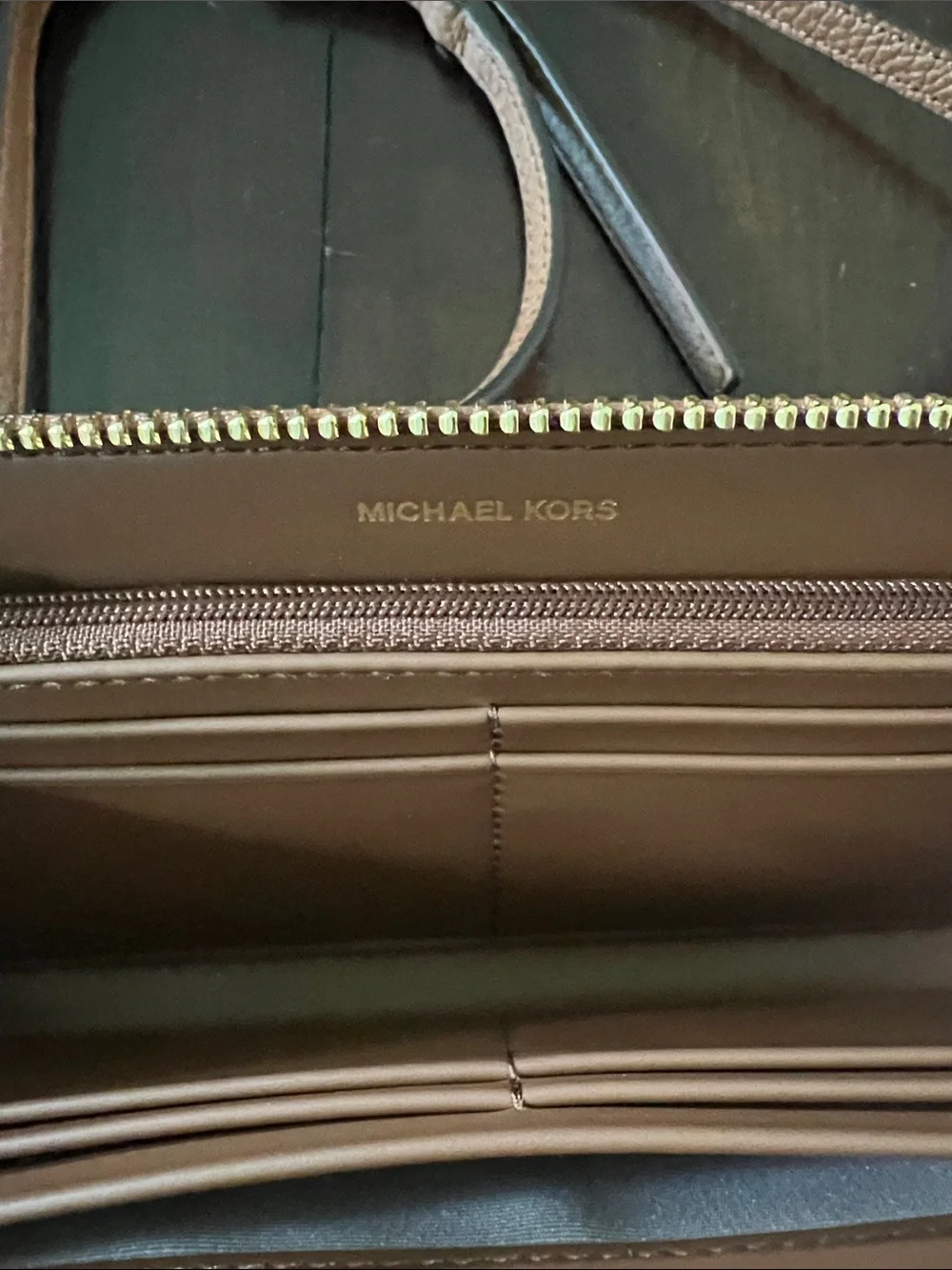 Michael Kors jet set continental crossbody wallet